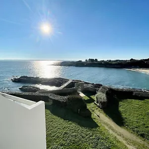les-pieds-dans-leau-t2-archi-cosy-vue-mer-180.inbrittany.com/
